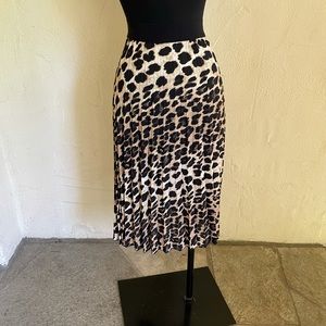 Zara Leopard Pleated Skirt